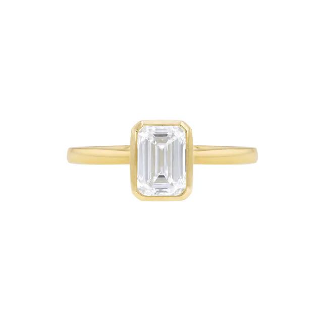 1ct Emerald Lab Created Diamond Bezel Ring in 9ct yellow gold
