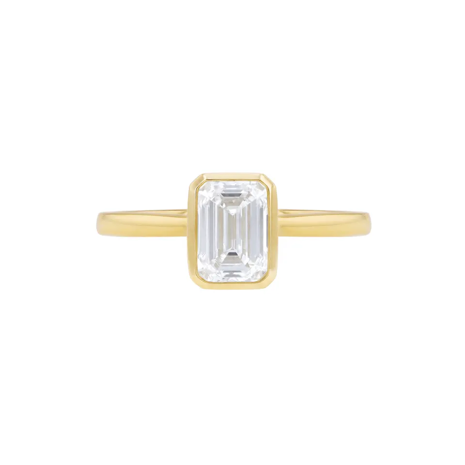 1ct Emerald Lab Created Diamond Bezel Ring in 9ct yellow gold
